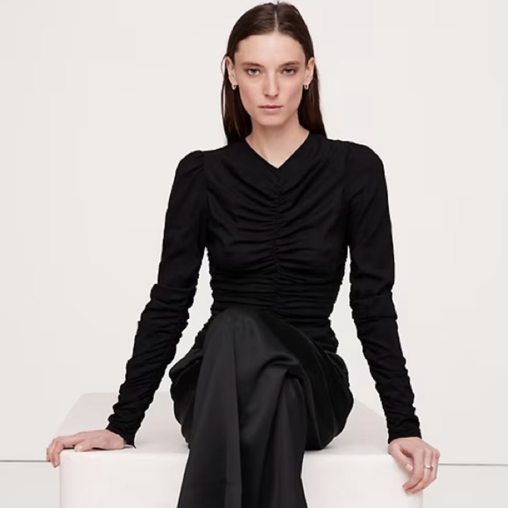 Banana Republic CREPE RUCHED TOP NWT sz M